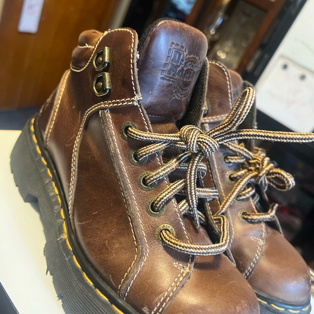 Dr Martens VINTAGE 9352  Eye Leather Lace Up Boots - Brown - 4 US
